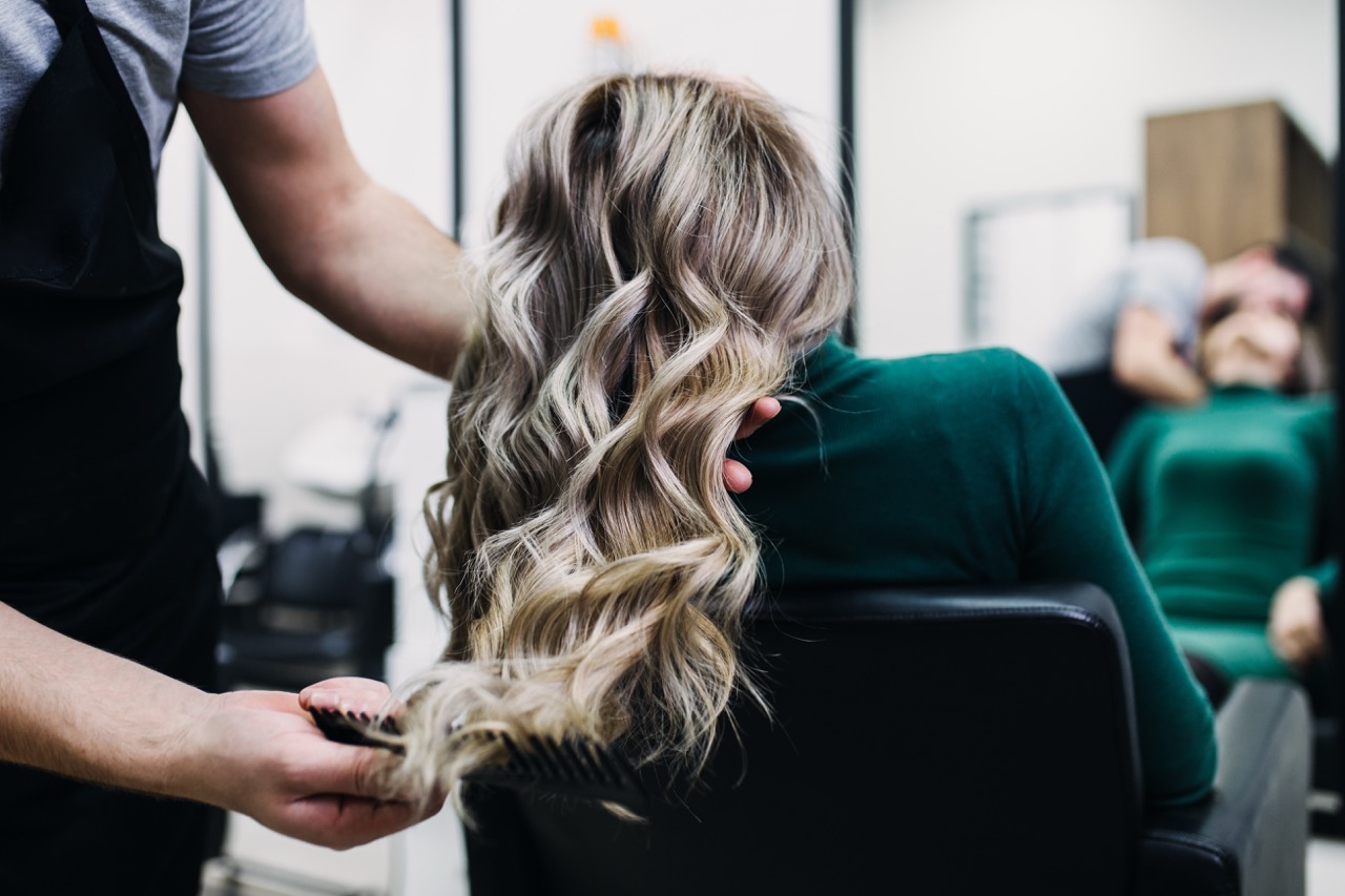 How Much Should I Tip My Hairstylist